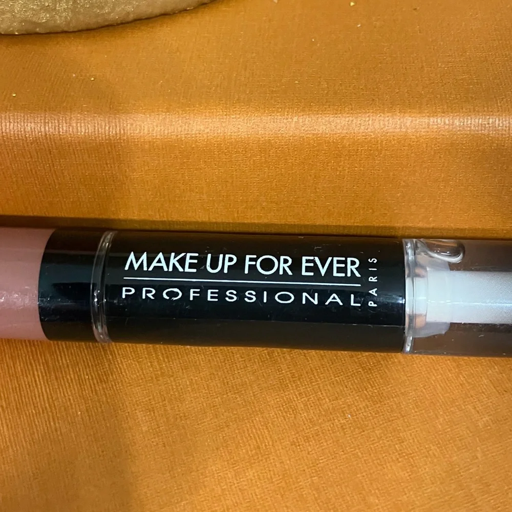Make Up Forever Professional Liquid Lipstick in 03 Satin Soft Pink